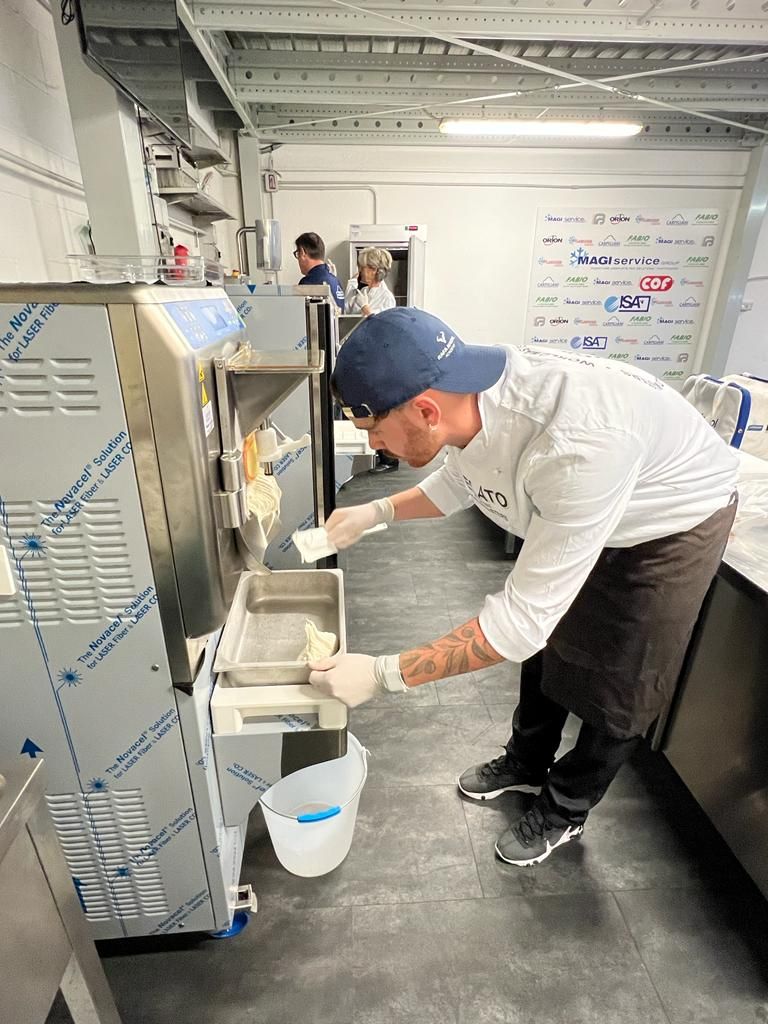 Corsi di gelateria MAGI SERVICE SRL a Firenze e Livorno Forniture complete per gelaterie, bar, pasticcerie e ristorazione